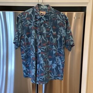 Huk Men's Tropical Blue and Red Shirt